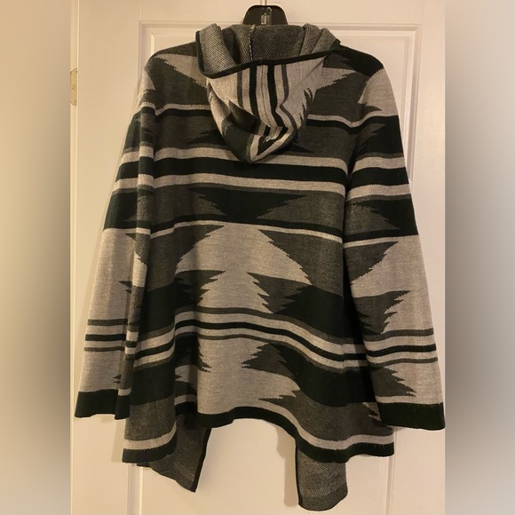 Charlie Paige open cardigan with hood - Picture 2 of 5